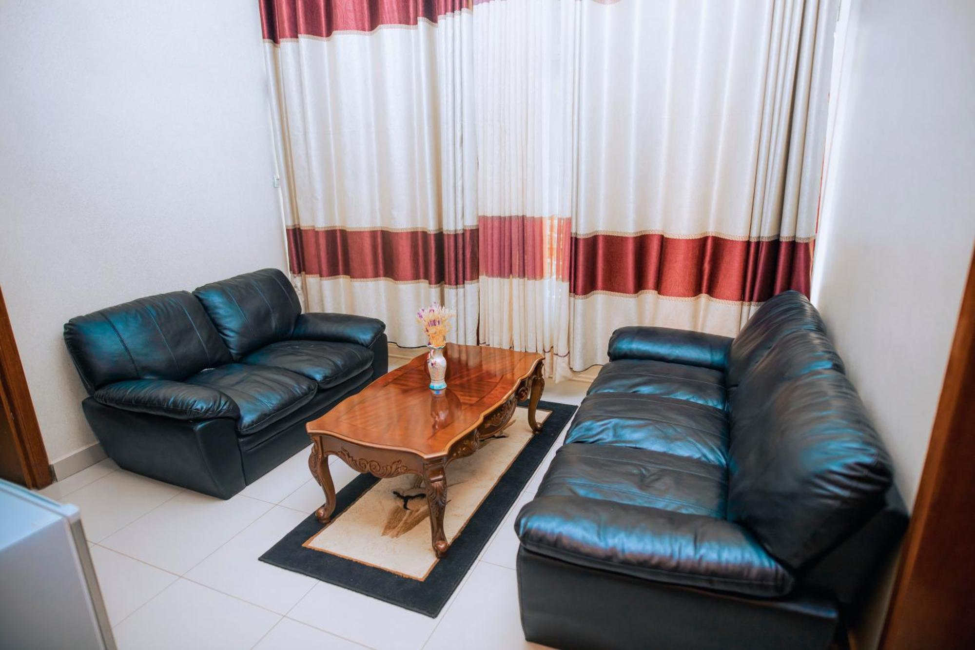Peace Guest House Muhari Екстер'єр фото