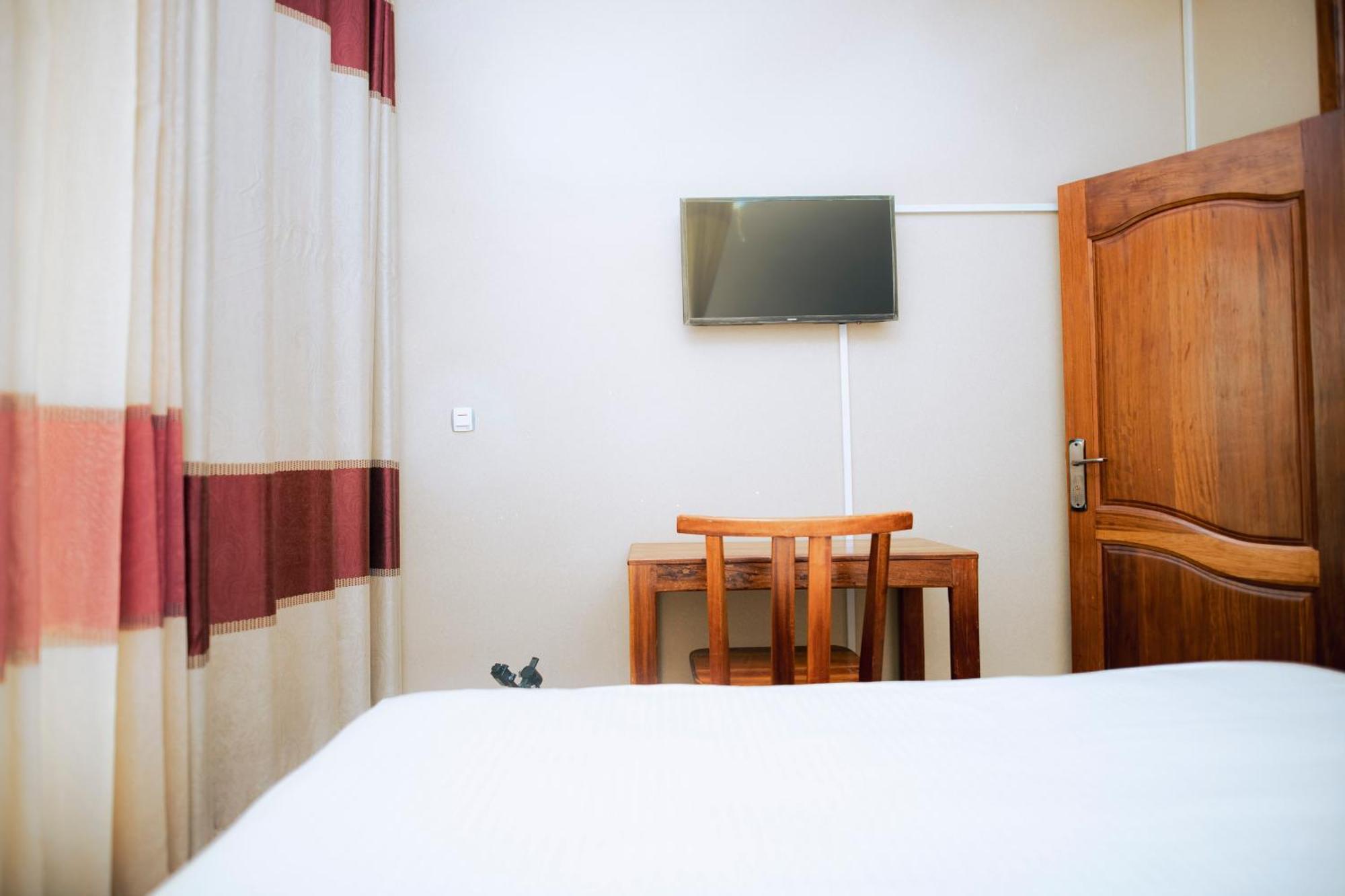 Peace Guest House Muhari Екстер'єр фото