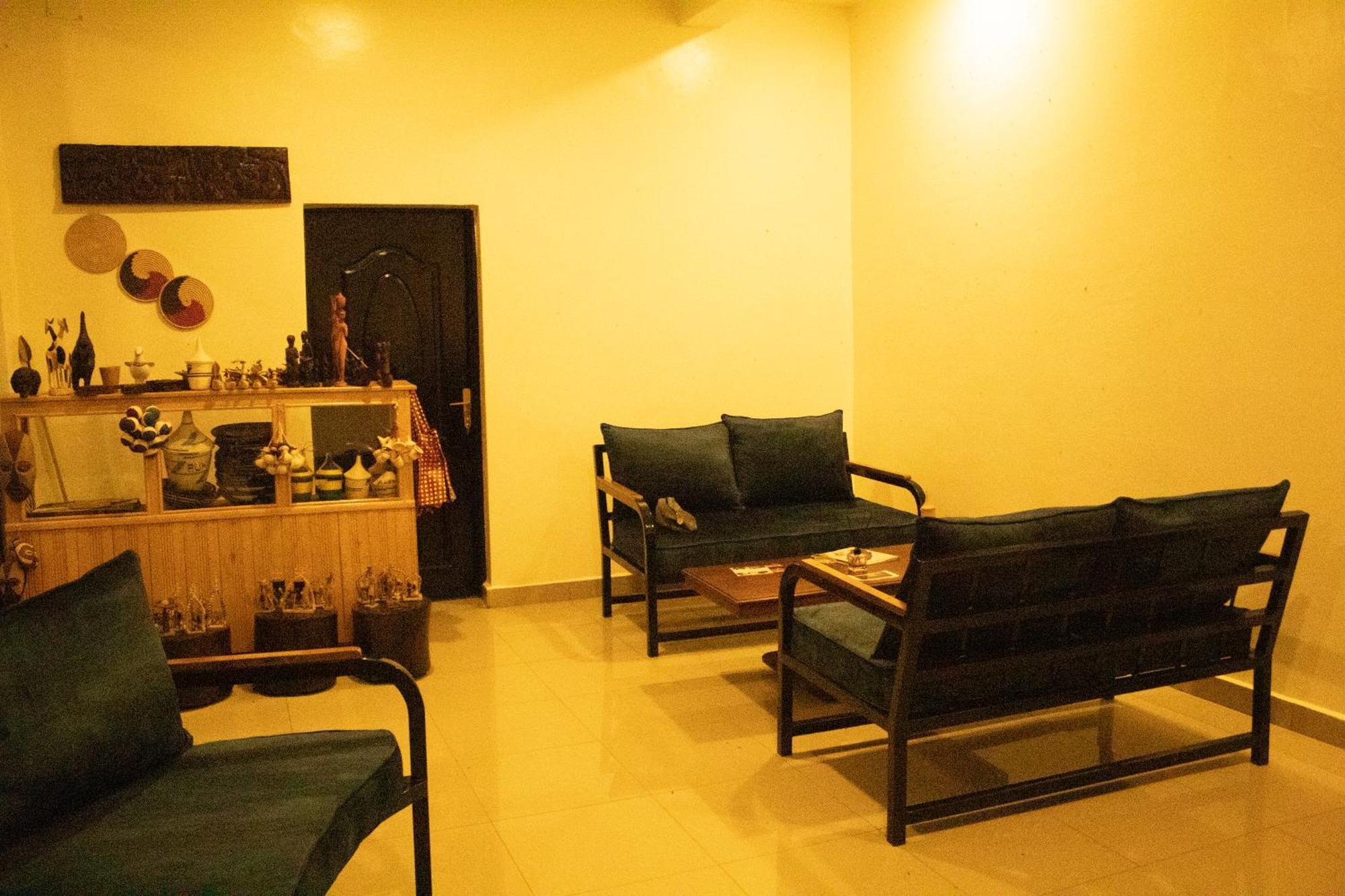 Peace Guest House Muhari Екстер'єр фото